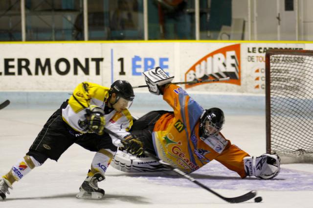 Photo hockey Division 2 - D2 : 1re journe - A : Clermont-Ferrand vs Rouen II - Clermont fait un flop