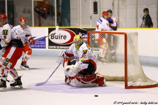 Photo hockey Division 2 - D2 : 3me journe - A : Clermont-Ferrand vs Amnville - Jeu physique et victoire amnevilloise