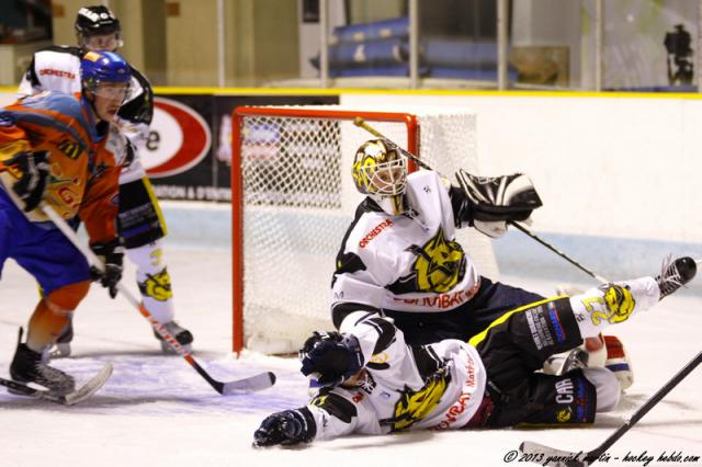 Photo hockey Division 2 - D2 : 3�me journ�e - B : Clermont-Ferrand vs Roanne - Clermont au final