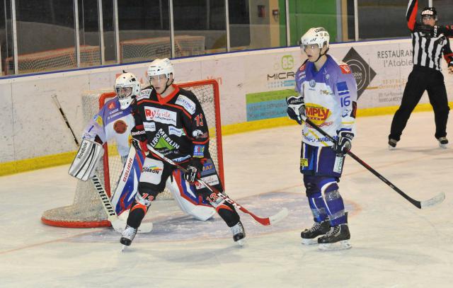 Photo hockey Division 2 - D2 : 6me journe - A : La Roche-sur-Yon vs Avignon - D2 :  Hoglyday  on ice 