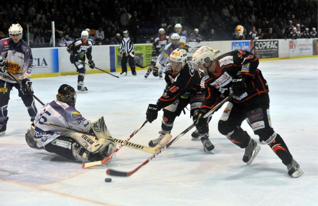 Photo hockey Division 2 - D2 : 6me journe - A : La Roche-sur-Yon vs Avignon - D2 :  Hoglyday  on ice 