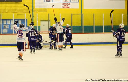 Photo hockey Division 2 - D2 : 8me journe - A : Avignon vs Clermont-Ferrand - Des Sangliers plus forts !