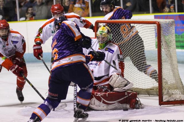 Photo hockey Division 2 - D2 : Play Off - 1/2 Finale - match 2 : Clermont-Ferrand vs Amnville - Clermont en impose