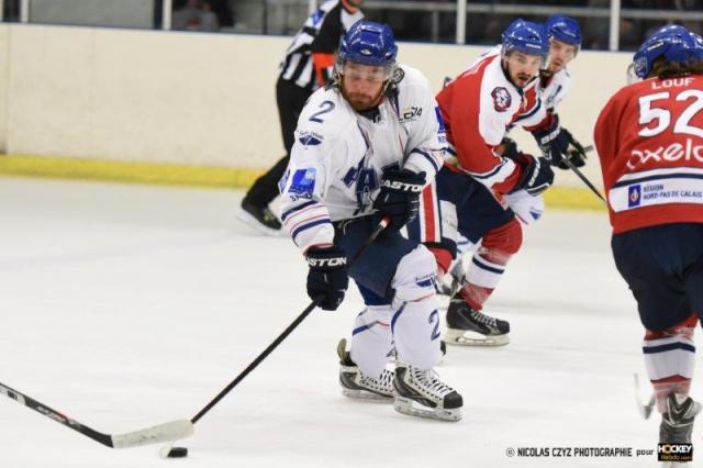 Photo hockey Division 2 - D2 : Play Off - 1/8me de finale - Aller : Wasquehal Lille vs Paris (FV) - Atterrissage forc dans le Nord pour les Volants