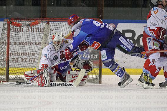 Photo hockey Division 2 - D2 : play-off, 1/2 finale, match aller : Lyon vs Annecy - Lyon, un loup ou manque de ralisme