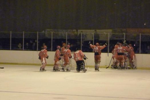 Photo hockey Division 2 - D2 : play-off, 1/4 de finale, match aller : Amnville vs Dunkerque - Silence... On joue