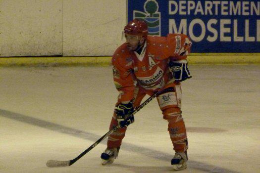 Photo hockey Division 2 - D2 : play-off, 1/4 de finale, match aller : Amnville vs Dunkerque - Silence... On joue