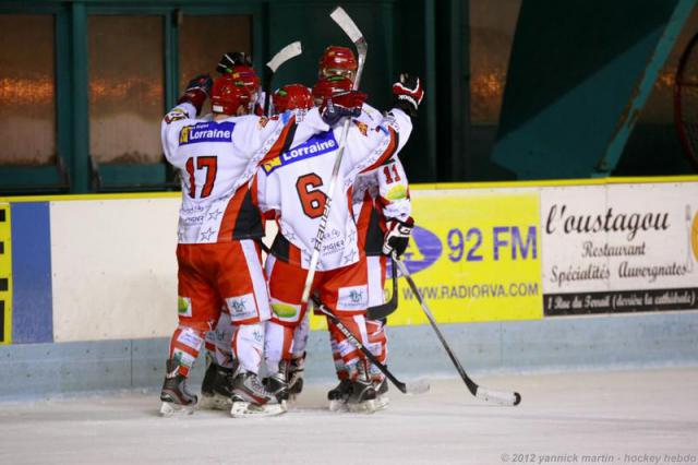 Photo hockey Division 2 - D2 : play-off, 1/8me de finale, match aller : Clermont-Ferrand vs Amnville - Clermont rsiste puis s