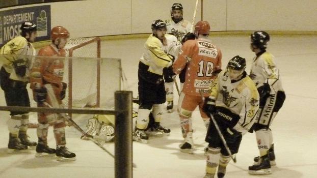 Photo hockey Division 2 - D2 : play-off, 1/8me de finale, match retour : Amnville vs Rouen II - Amnville n