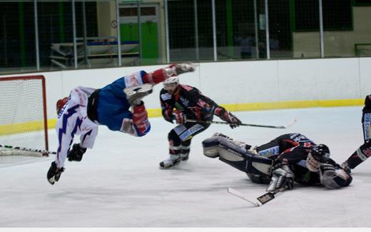 Photo hockey Division 2 - D2 : Play off 1/4 de finale : La Roche-sur-Yon vs Asnires - La Roche passe