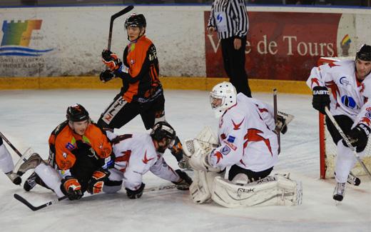 Photo hockey Division 2 - D2 : Play off 1/4 de finale : Tours  vs Toulouse-Blagnac - Un mal pour un bien