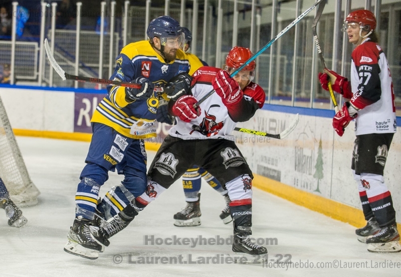 Photo hockey Division 2 - D2 : Play-off 1/4 de Finale Aller : Villard-de-Lans vs Annecy -  Annecy se fait peur face aux Ours