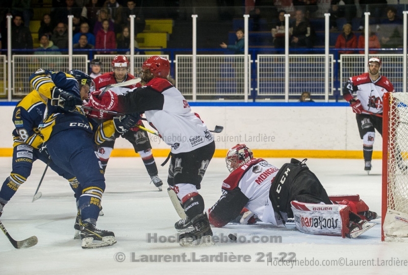 Photo hockey Division 2 - D2 : Play-off 1/4 de Finale Aller : Villard-de-Lans vs Annecy -  Annecy se fait peur face aux Ours