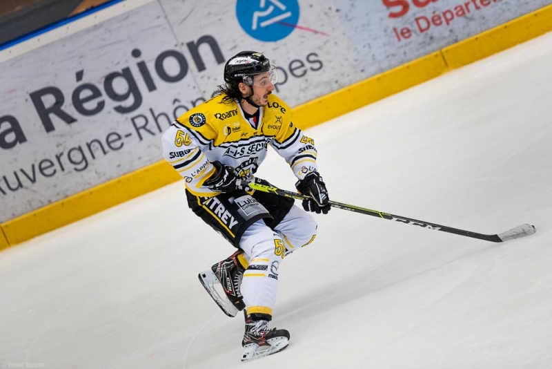 Photo hockey Division 2 - D2 : Play-off 1/4 de Finale Retour : Morzine-Avoriaz vs Roanne - D2: Les Pingouins dans le dernier carr!