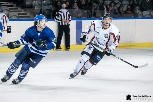 Photo hockey Division 2 - D2 : Play-off 8me de Finale Aller : Paris (FV) vs Toulouse-Blagnac - Les Franais Volants butent sur les Blougas