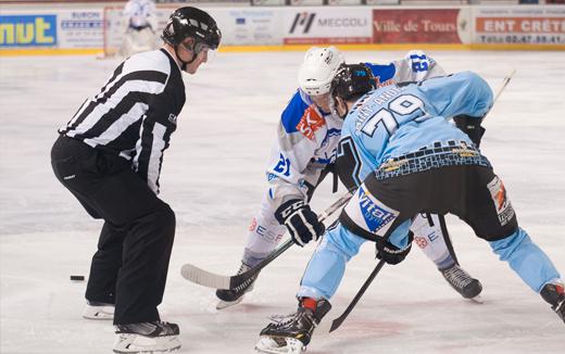 Photo hockey Division 2 - D2 : Play Offs 1/2 finale - match 1 : Tours  vs Courchevel-Mribel-Pralognan - C