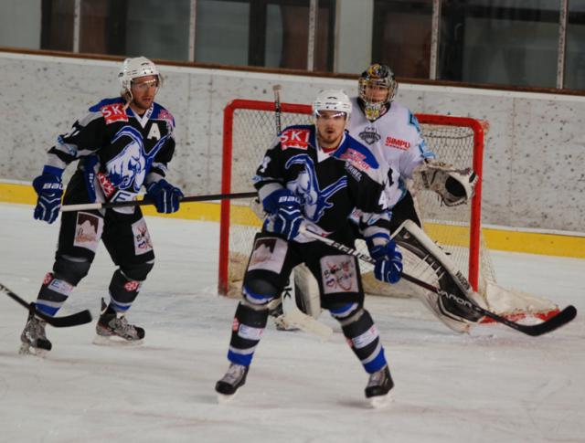 Photo hockey Division 2 - D2 : Play Offs 1/2 finale - match 2 : Courchevel-Mribel-Pralognan vs Tours  - L
