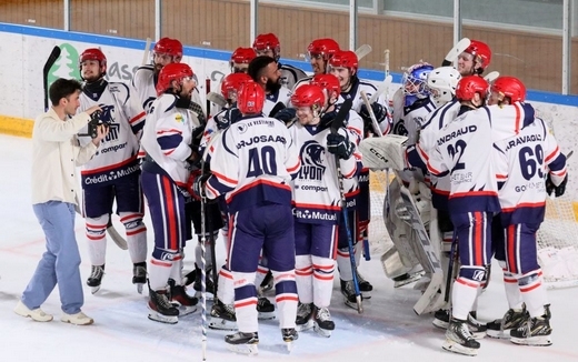 Photo hockey Division 2 - Division 2 - 1/2 de Finale - Match 3 : Valence vs Lyon - Lyon se qualifie sans discussions