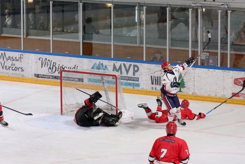 Photo hockey Division 2 - Division 2 - 1/2 de Finale - Match 3 : Valence vs Lyon - Lyon se qualifie sans discussions