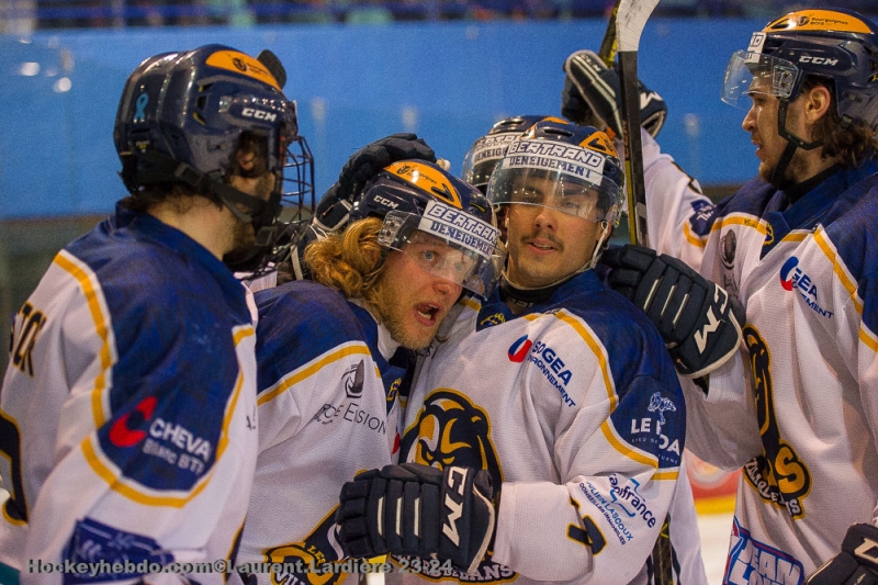 Photo hockey Division 2 - Division 2 - 1/2 Finale - Match 3 : Lyon vs Villard-de-Lans - Les Ours en finale 