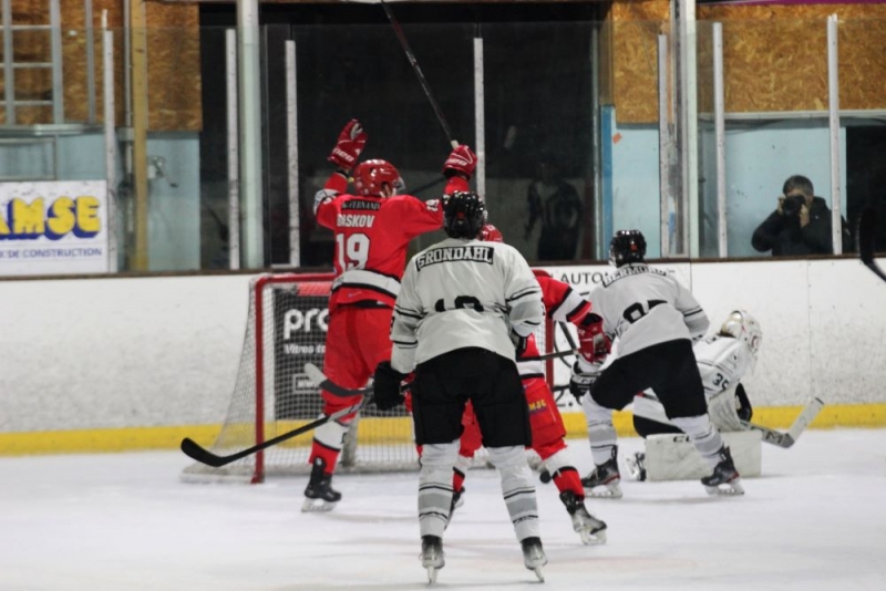 Photo hockey Division 2 - Division 2 - 1/4 de Finale - Match 1 : Valence vs Toulouse-Blagnac - Demi-succs vers les  demi  pour Toulouse