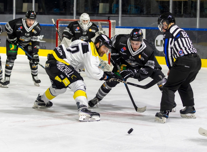 Photo hockey Division 2 - Division 2 - 1/4 de Finale - Match 2 : Brest  vs Roanne - Fin du r�ve pour Brest