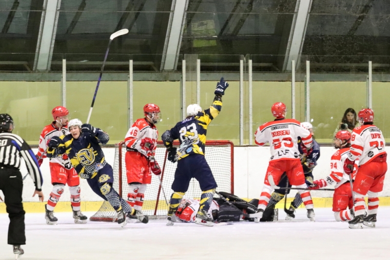 Photo hockey Division 2 - Division 2 - 1/8 de Finale - Match 1 : Evry / Viry (EVH 91) vs Valence - Valence, logiquement