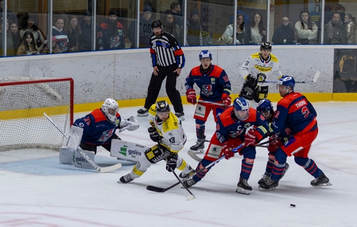 Photo hockey Division 2 - Division 2 - 1/8 de Finale - Match 1 : Luxembourg vs Roanne - Roanne prend une option au Luxembourg 