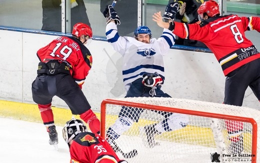 Photo hockey Division 2 - Division 2 : 12me journe : Meudon vs Paris (FV) - Reportage Photos
