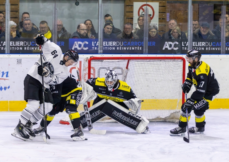 Photo hockey Division 2 - Division 2 : 12�me journ�e : Roanne vs Toulouse-Blagnac - Les Renards tombent dans le pi�ge des B�lougas