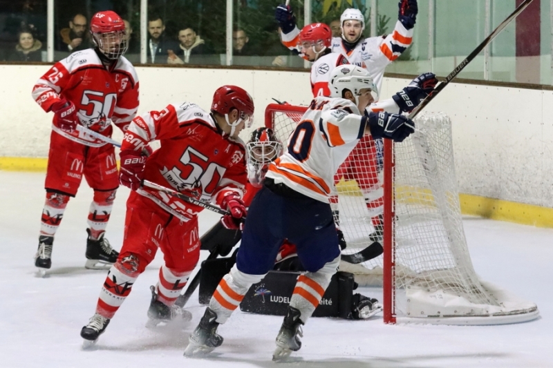 Photo hockey Division 2 - Division 2 : 13�me journ�e : Valence vs Montpellier  - Montpellier prend le large gr�ce � sa d�fense
