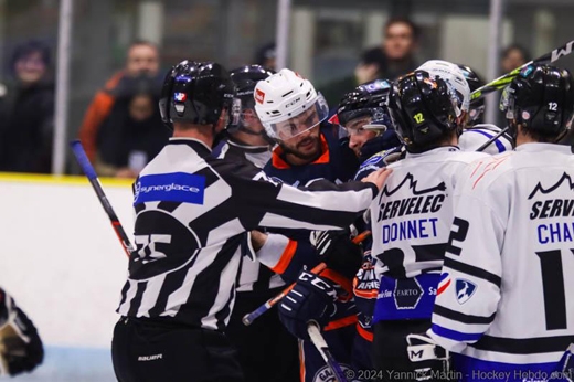 Photo hockey Division 2 - Division 2 : 14me journe : Clermont-Ferrand vs Courchevel-Mribel-Pralognan - Clermont est stopp net par le HCMP