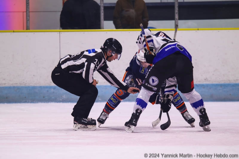 Photo hockey Division 2 - Division 2 : 14me journe : Clermont-Ferrand vs Courchevel-Mribel-Pralognan - Clermont est stopp net par le HCMP