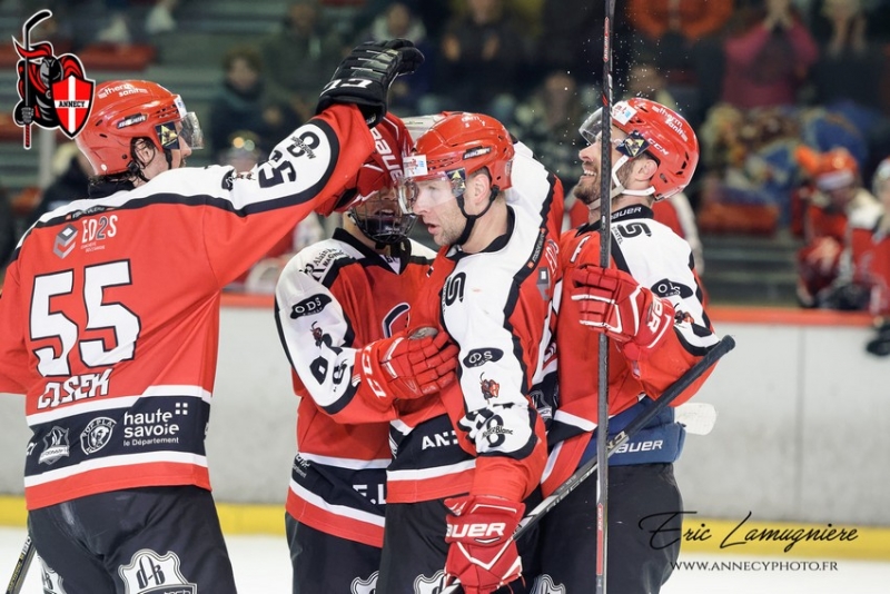 Photo hockey Division 2 - Division 2 : 15me journe : Annecy vs Morzine-Avoriaz - Ici, cest Annecy 