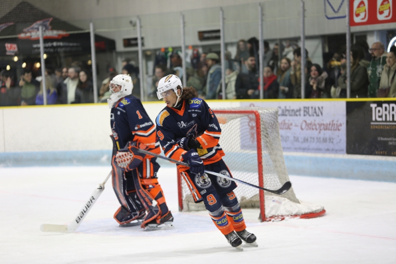 Photo hockey Division 2 - Division 2 : 16ème journée : Clermont-Ferrand vs Montpellier - Clermont fait aussi chuter Montpellier Photo hockey Division 2 - Division 2 : 16ème journée : Clermont-Ferrand vs Montpellier - Clermont fait aussi chuter Montpellier