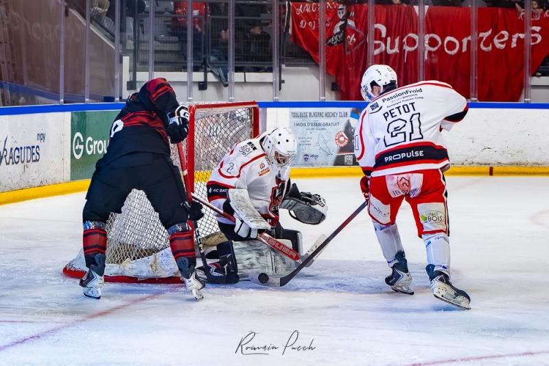 Photo hockey Division 2 - Division 2 : 16�me journ�e : Toulouse-Blagnac vs Dijon  - Les filets ont trembl� 