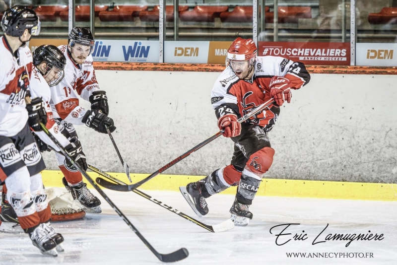 Photo hockey Division 2 - Division 2 : 17me journe : Annecy vs Morzine-Avoriaz - Les Chevaliers arrachent un point  Morzine