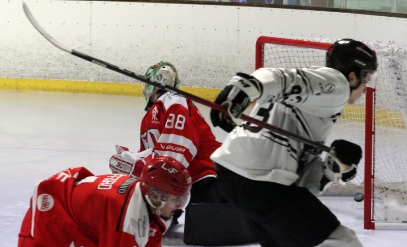 Photo hockey Division 2 - Division 2 : 17�me journ�e : Valence vs Toulouse-Blagnac - Valence leader de la poule B