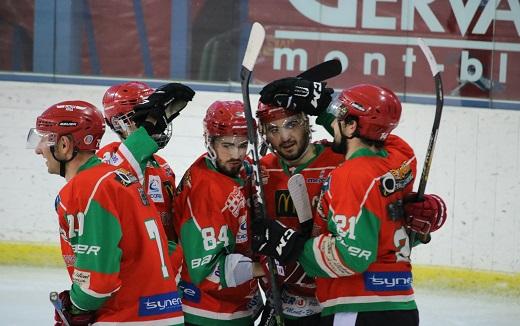 Photo hockey Division 2 - Division 2 : 18ème journée : Mont-Blanc vs Roanne - D2 : Les Yétis frappent dans le dernier col