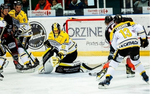 Photo hockey Division 2 - Division 2 : 2me journe : Morzine-Avoriaz vs Roanne - Premire victoire pour les Pingouins