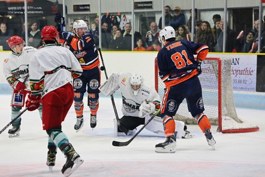 Photo hockey Division 2 - Division 2 : 6me journe : Clermont-Ferrand vs Anglet II - Les Sangliers mordent fort : Clermont terrasse Anglet 9  3 !