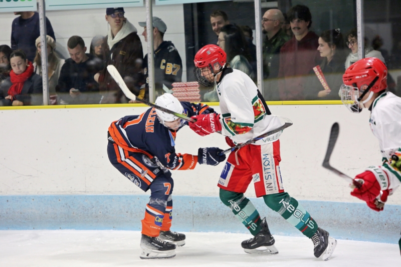 Photo hockey Division 2 - Division 2 : 6me journe : Clermont-Ferrand vs Anglet II - Les Sangliers mordent fort : Clermont terrasse Anglet 9  3 !