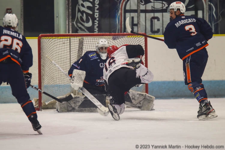 Photo hockey Division 2 - Division 2 : 8me journe : Clermont-Ferrand vs Annecy - Un nouveau loup pour Clermont