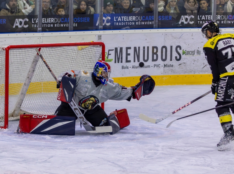 Photo hockey Division 2 - Division 2 : 8�me journ�e : Roanne vs Vaujany - Roanne relance la machine face � Vaujany