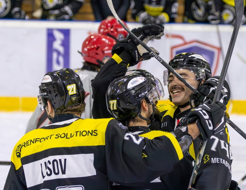 Photo hockey Division 2 - Division 2 : 8�me journ�e : Roanne vs Vaujany - Roanne relance la machine face � Vaujany
