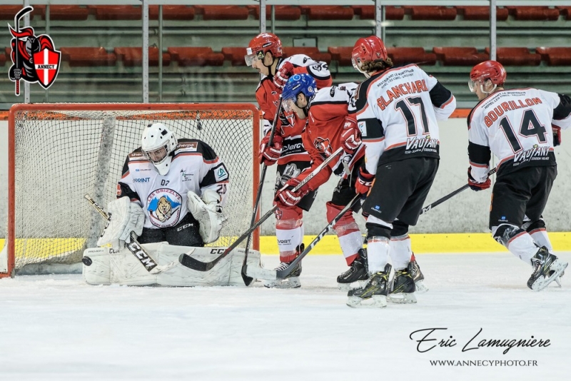 Photo hockey Division 2 - Division 2 : 9me journe : Annecy vs Vaujany - Lexprience renverse la jeunesse