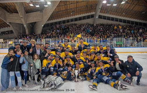 Photo hockey Division 2 - Division 2 - Finale - Match 4 : Villard-de-Lans vs Courchevel-Mribel-Pralognan - Les Ours Champions de France ! 
