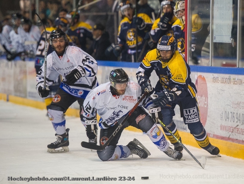Photo hockey Division 2 - Division 2 - Finale - Match 4 : Villard-de-Lans vs Courchevel-Mribel-Pralognan - Les Ours Champions de France ! 