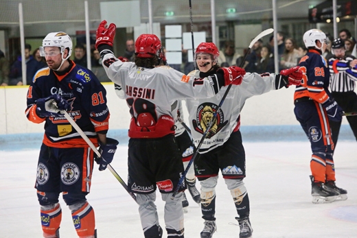 Photo hockey Division 2 - Division 2 - Grizzlys plus m�rs, Sangliers valeureux