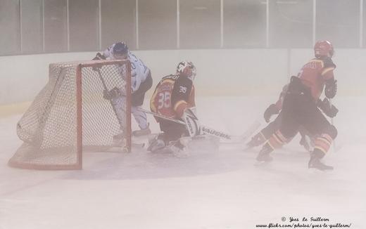 Photo hockey Division 2 - Division 2 - Meudon et les Volants dans le brouillard